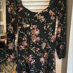 Long sleeve Floral midi length dress with slit